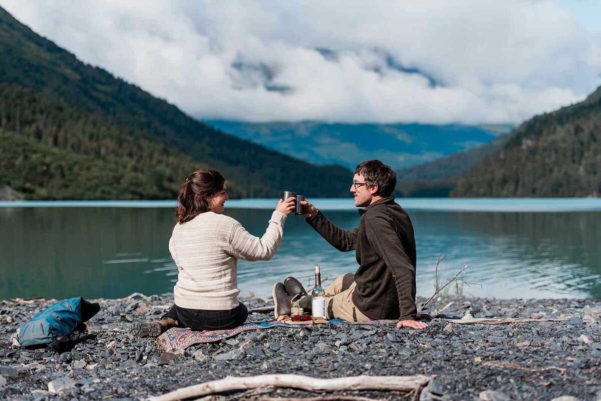alaska-romantic-vacation-couples-getaway-Soul-and-Sky-Weddings