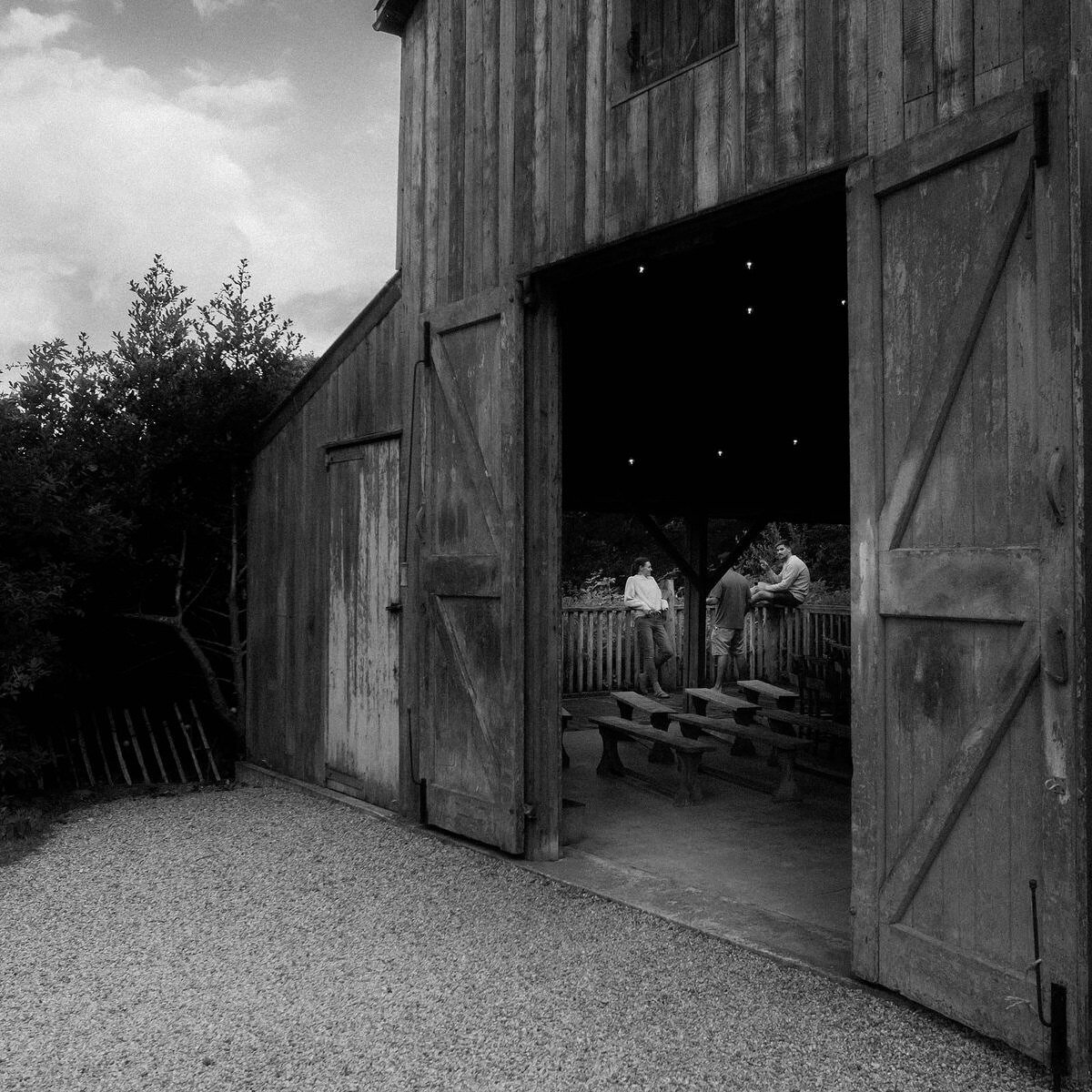 documentary-wedding-photographer-castle-leslie