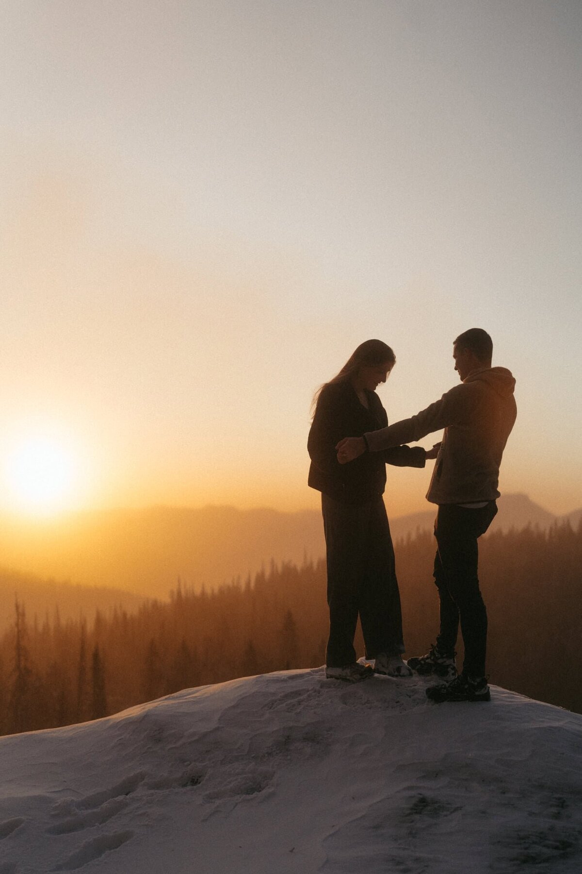 Sunrise engagement photos in Estes Park
