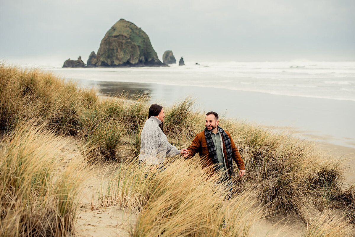 oregon-coast-engaged-photo