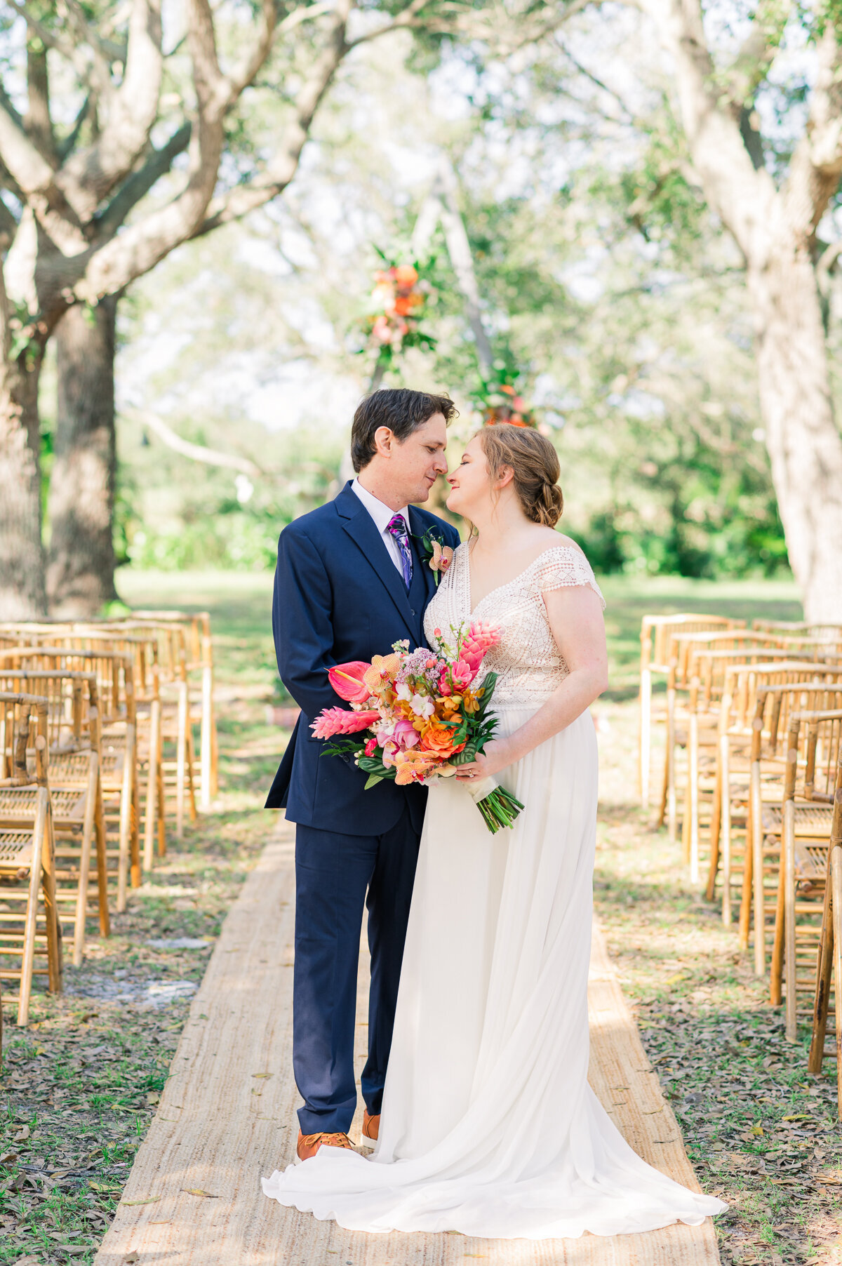 Christina & Mike Treehouse Wedding Lisa Marshall Photography-15