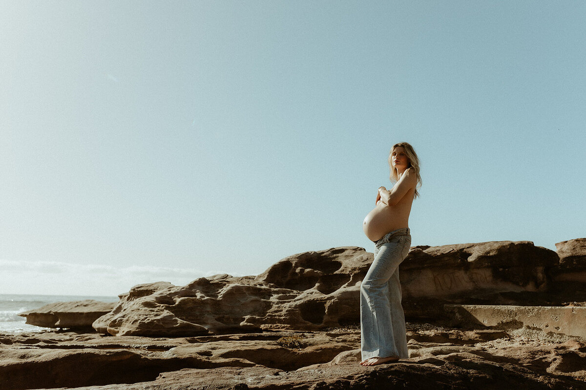 emmawandphotography_cronullamaternityphotographer_maternityphotographer_maternity_sutherlandshirephotographer_familymaternity_pregnancy_bumpphotography_cronulla