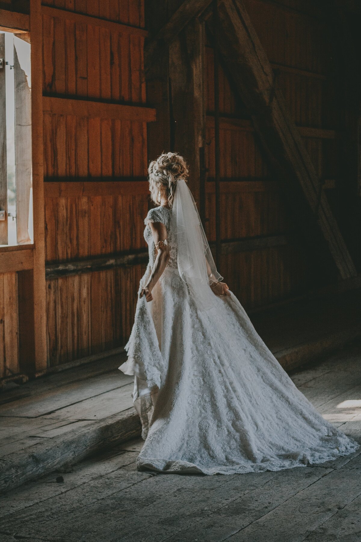 tamara-menzi-oYAEDkfjvFA-unsplash