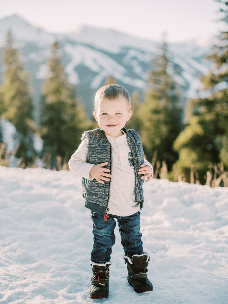 Colorado-Family-Photography-Snowy-Winter-Shoot-Pinks-and-Blues-Breckenridge23