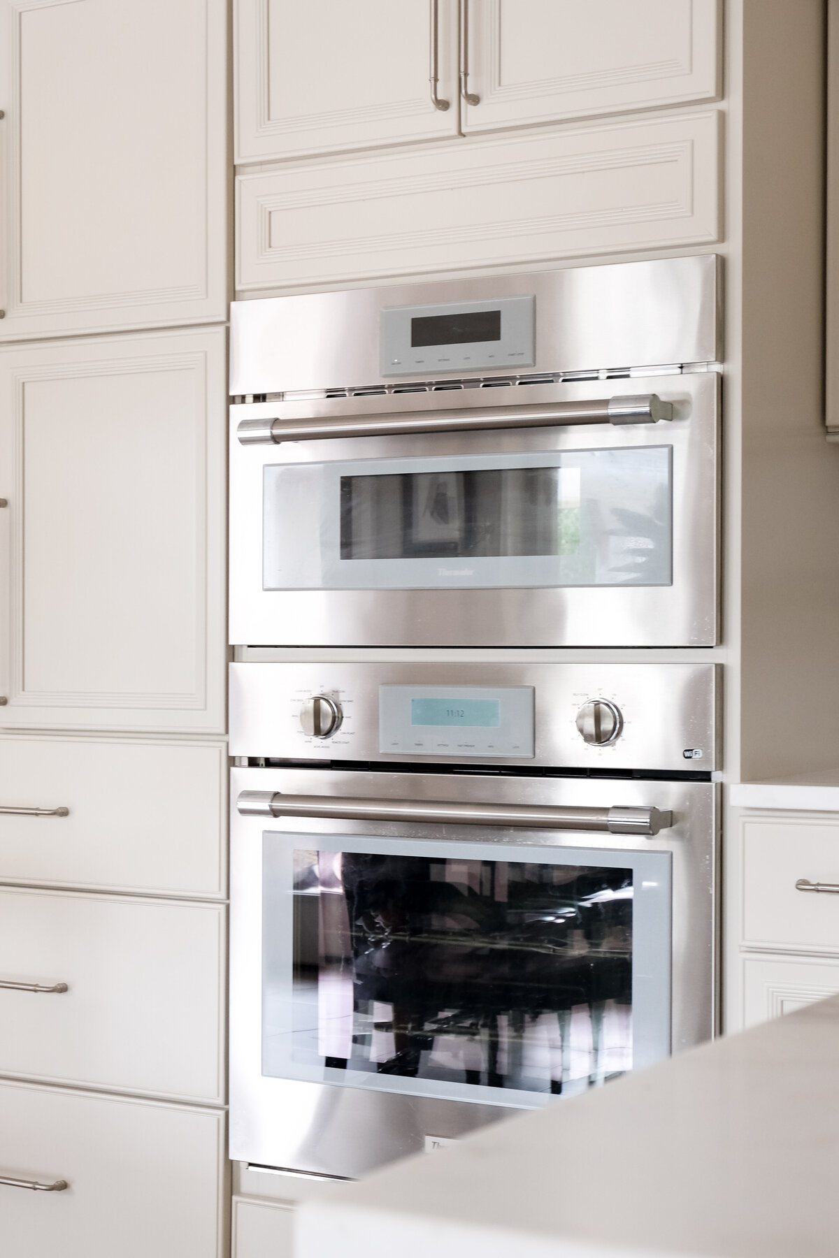creamy-white-kitchen-reno-new-orleans-lrm-architecural-design-20
