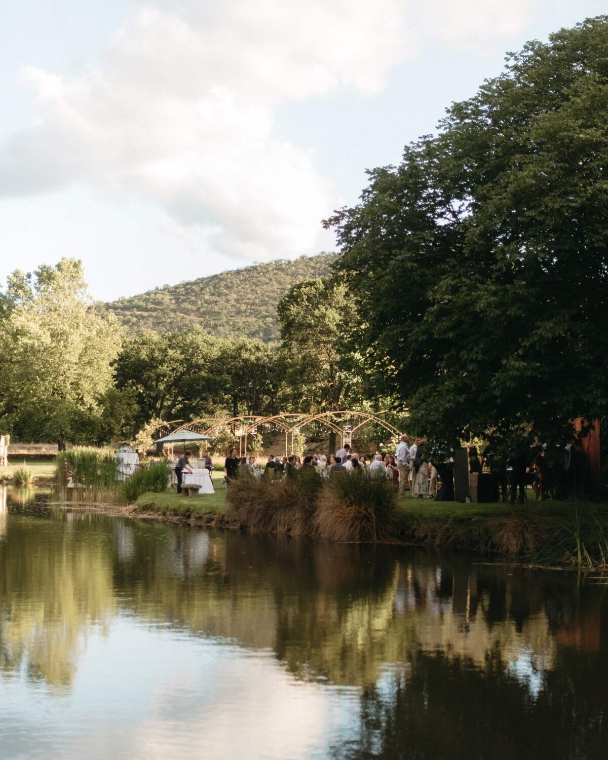 rachel-dale-outdoor-wedding-venue-lake-jackson-county-oregon