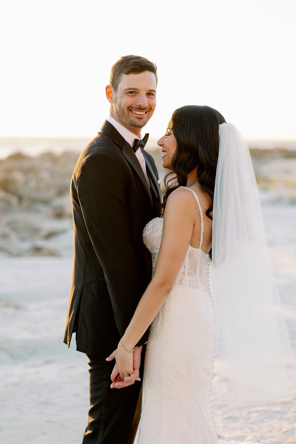 brittany-pannebaker-tampa-florida-destination-wedding-photographer-wedding-alexis-and-alex-boca-bay-pass-club-54