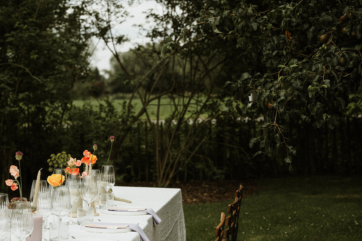 Herentals, salon weddings, moody, authentiek, alternatief trouwen,bruid, 2026, elopent, intiem, spontaan, tijdloos, trouwfotograaf, antwerpen - receptie & familiefoto_s-117