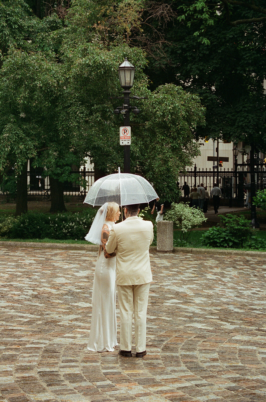 toronto-city-elopement-city-hall-edgy-nontradional-thedrake-rainy-day-cool-alternative-film-35mm-101
