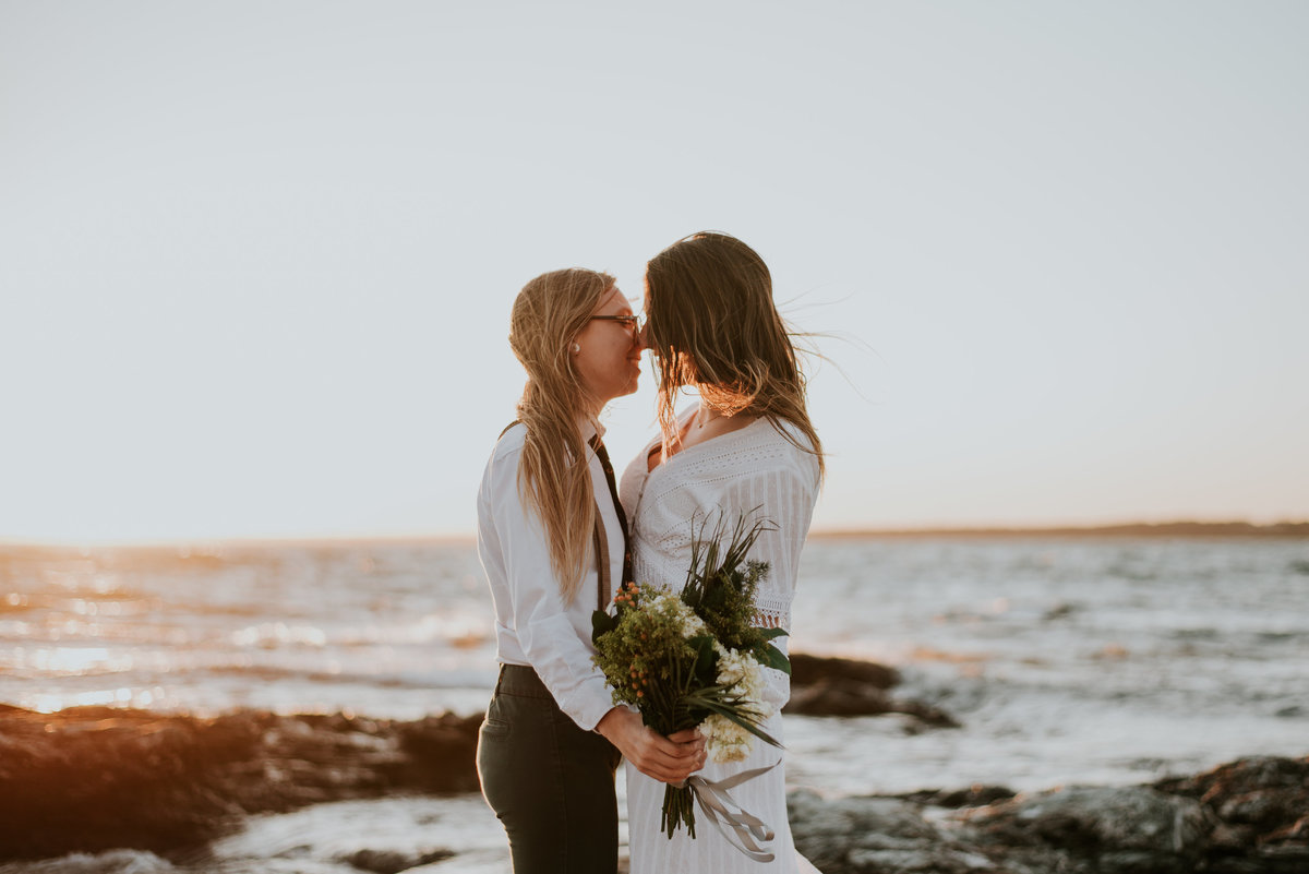New-England-lesbian-elopement