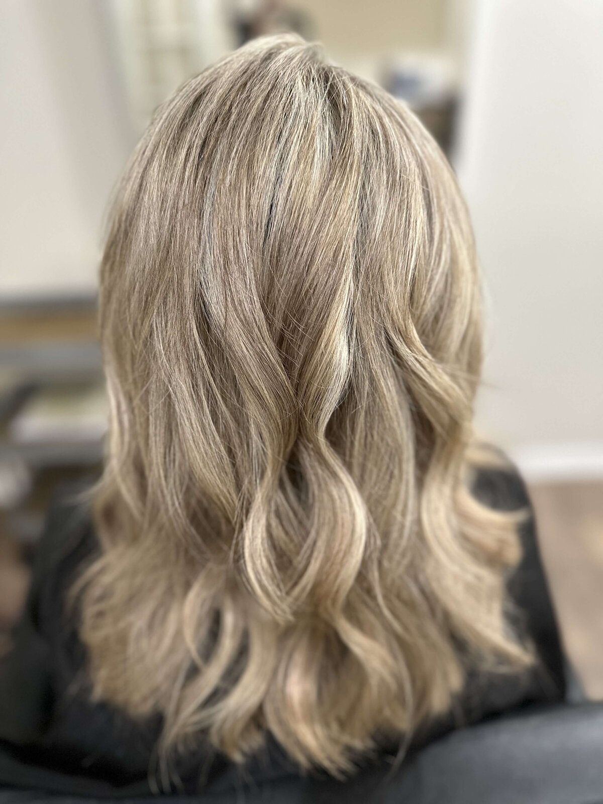 Blonde-hair-extensions-Austin-Texas-Strands-Co-Lauren-Larson-6