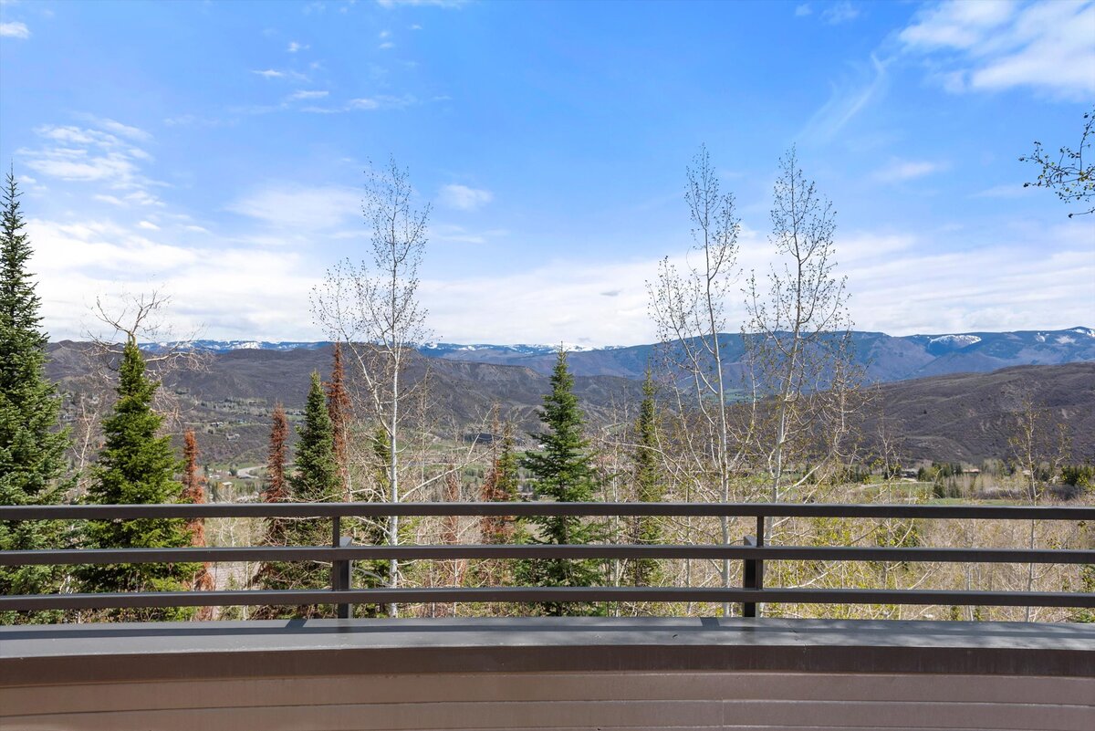 22-48-964FarawayRd_240515018