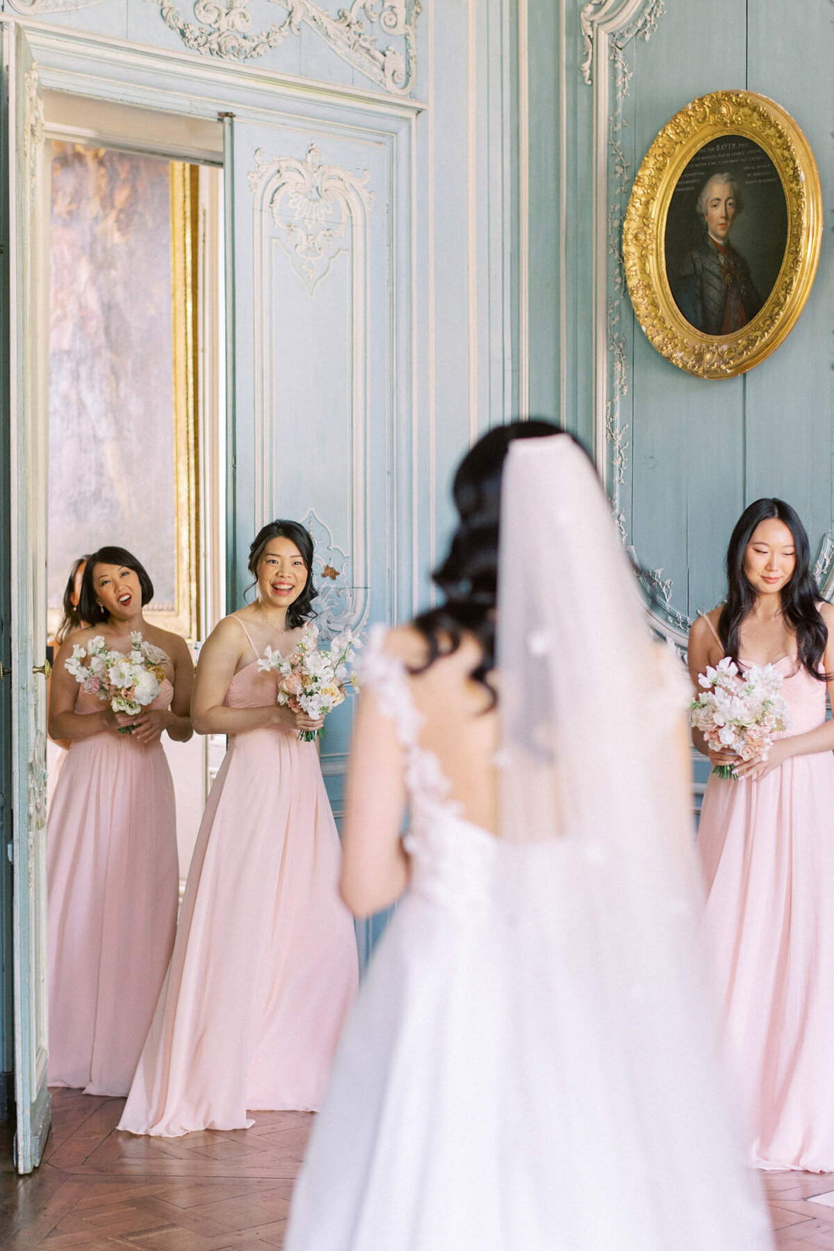 Maïlys Fortune Photography Husband Wife Wedding Weddings Photography France Switzerland Italy Timeless Dreamy Imagery Bilingual French English Destination Weddings Destination Wedding Provence French Riviera Paris Lake Como Tuscany48
