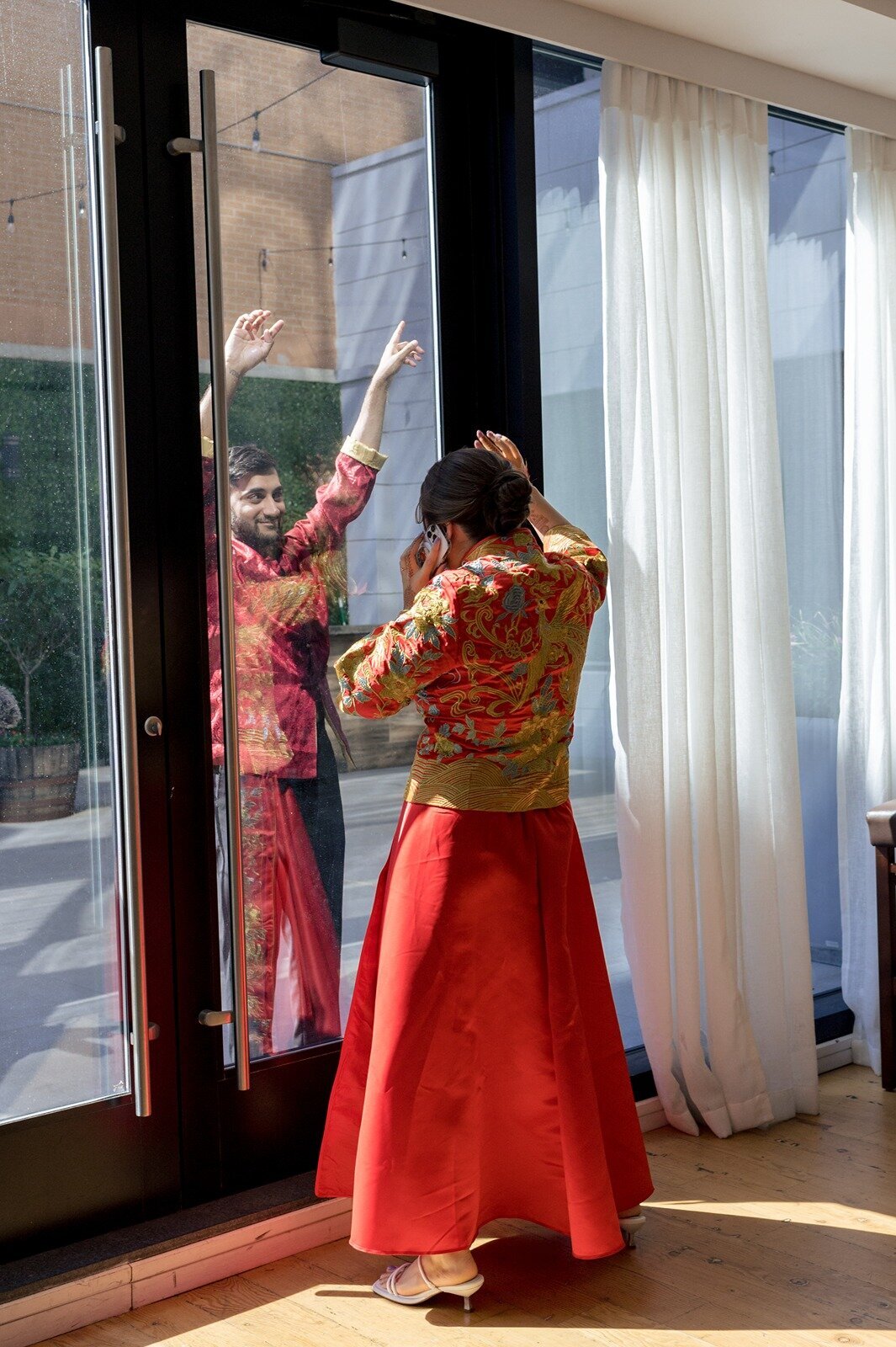 Indian-Chinese-wedding-Renaissance-getting-ready-6