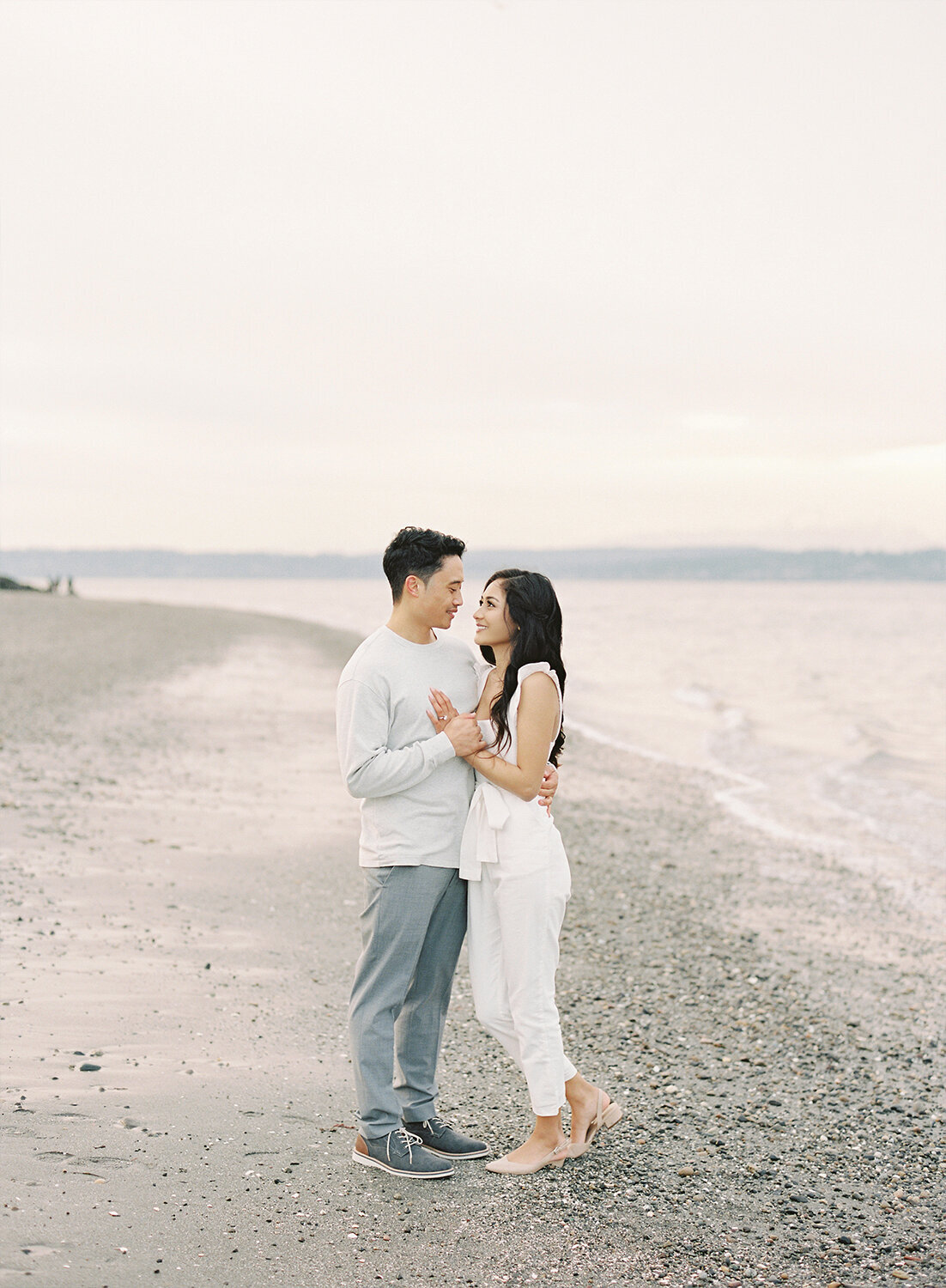 Seattle City Engagement Session on Film - Tetiana Photography - D&AJ - 20
