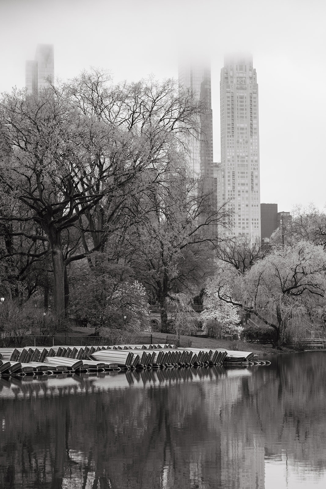 Danielle-Aisling_New_York_City_Central_Park_Boathouse_Wedding-28