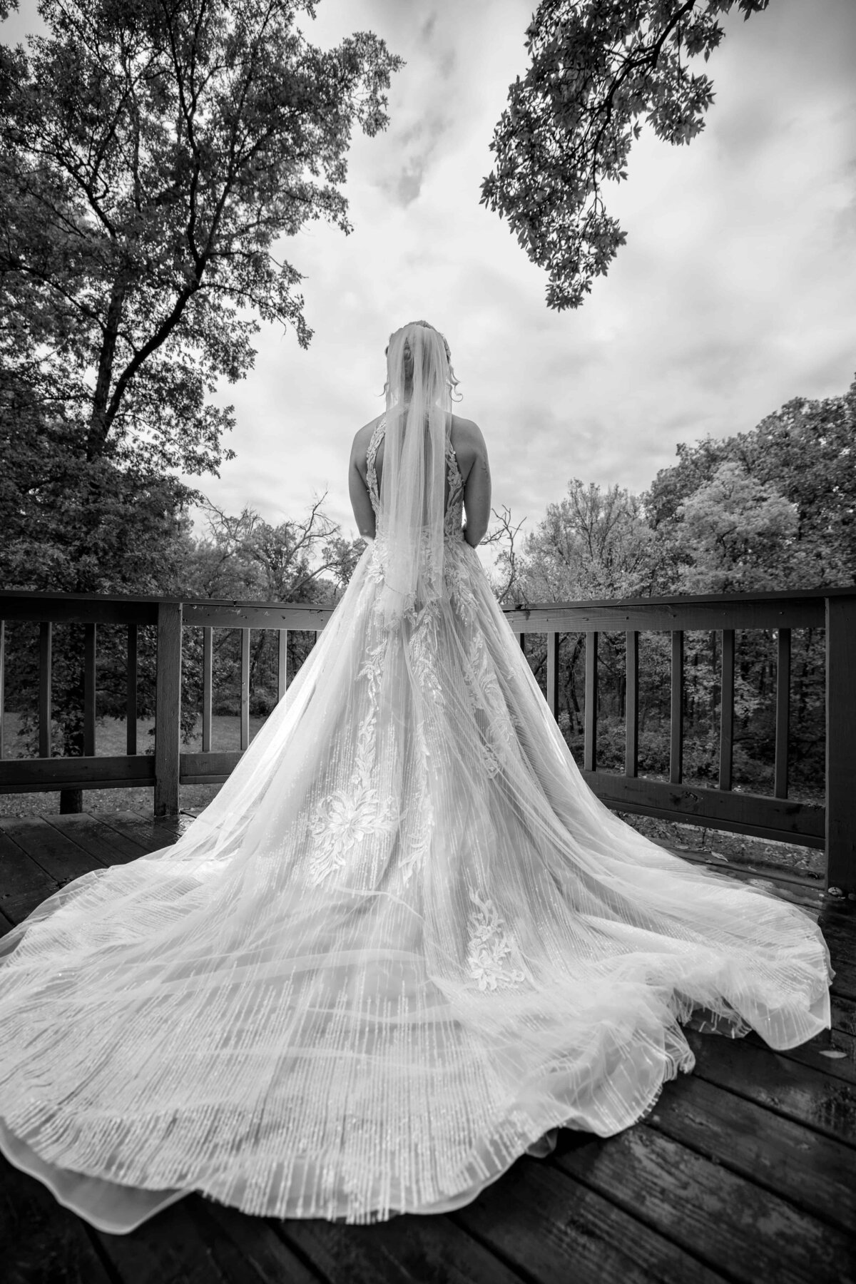 L-M_Intimate Oregon AirBnB Wedding_IMG_0335_1