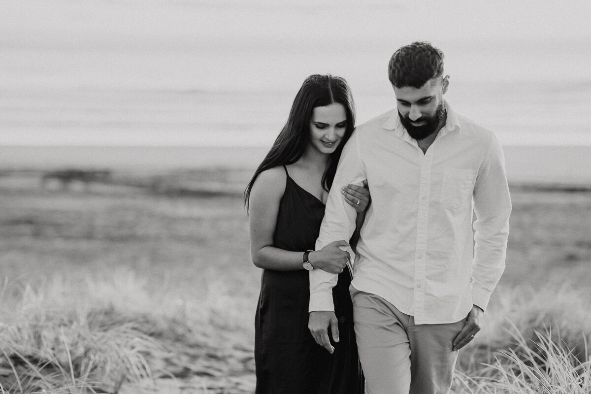 Portrait photographer in auckland, Auckland beaches for engagement photography