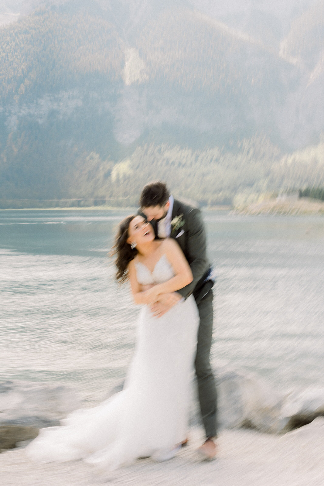 LaurenAndEthanAreMARRIED-426_websize