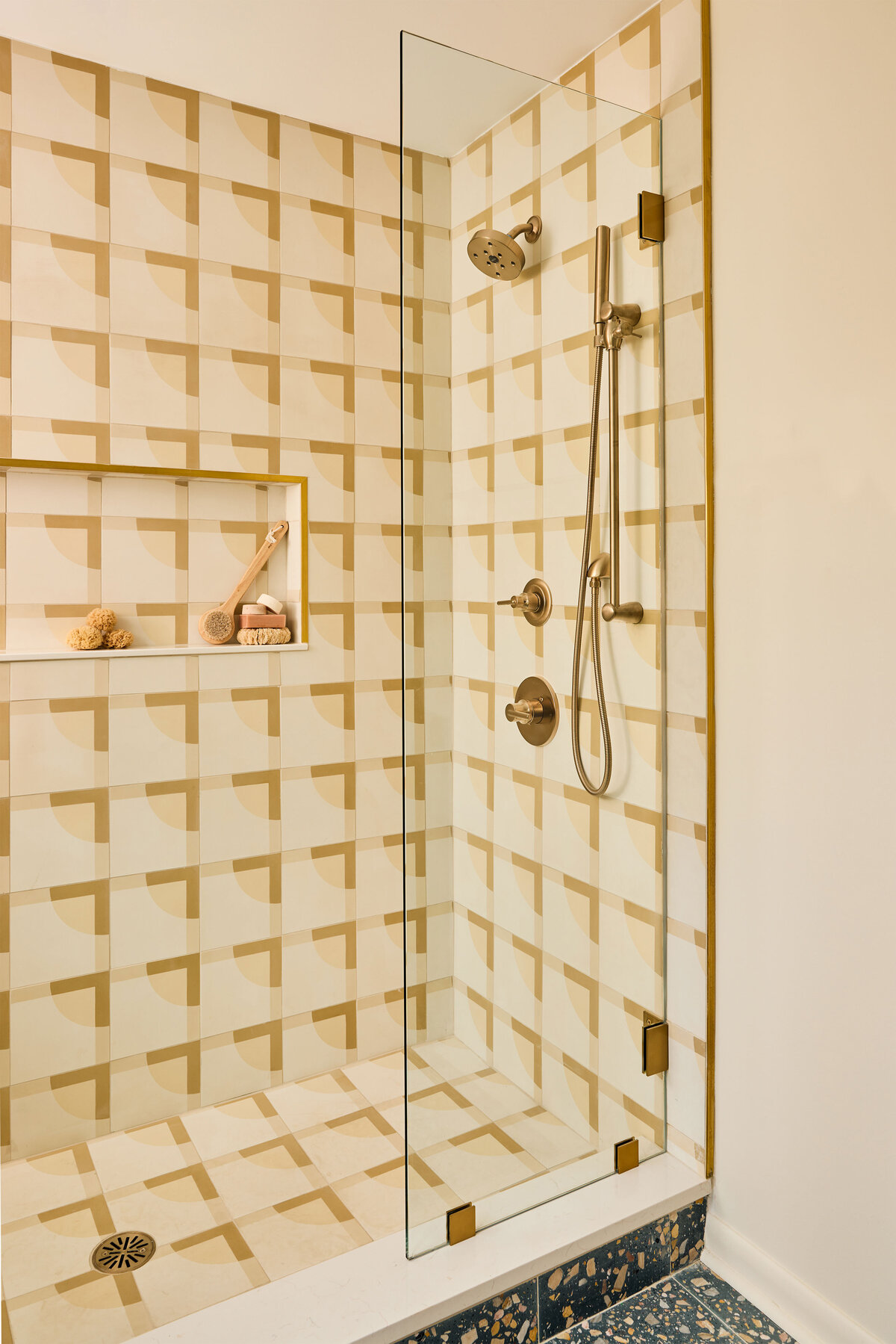 ashley-delapp-riviere-dr-primary-bathroom-shower