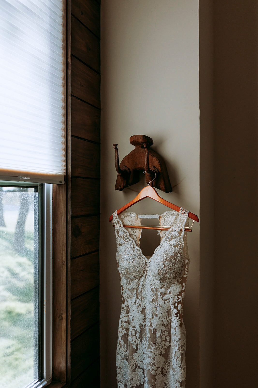 reTheBurrowWeddingPhotography-345