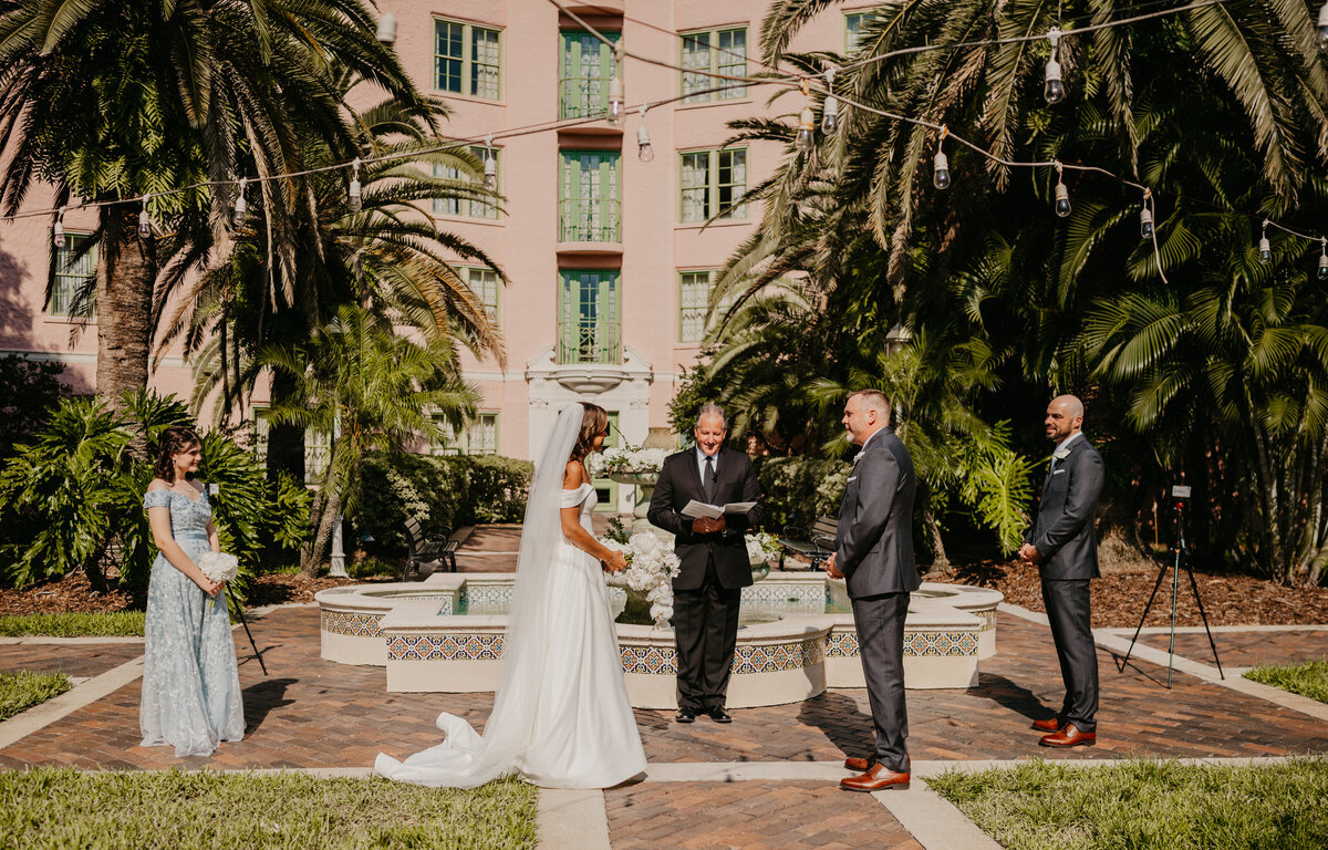 mariah-lacy-photo-the-vinoy-hotel-elopement-chantilly-chic-celebrations-2