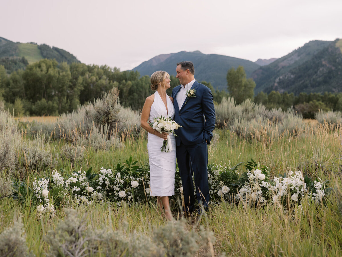 313_Jocelyn_Kip_Aspen_Wedding_Bride_Groom
