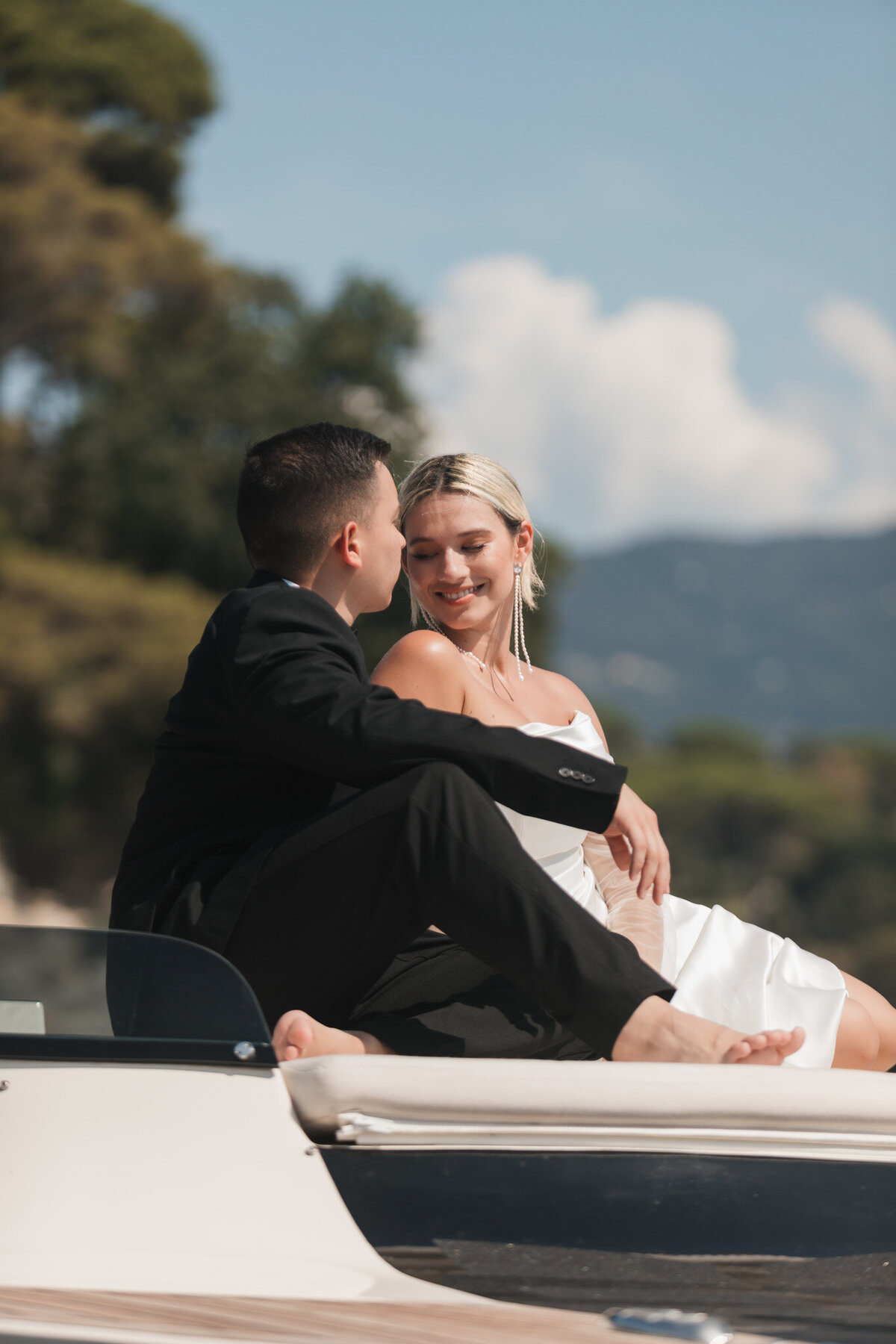 Destination elopement photographer and planner.  Specializing in all inclusive elopement packages. 