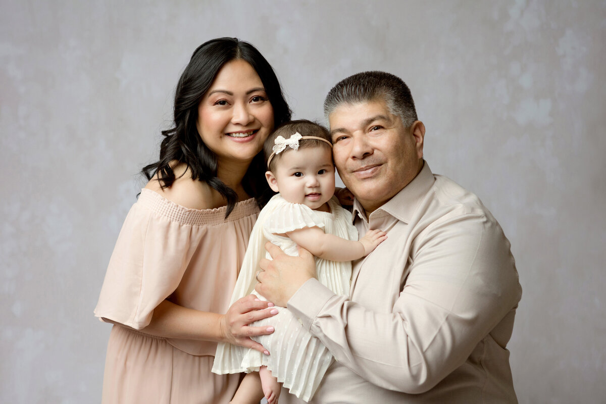 Los-Angeles-Family-Portrait-Photographer-Alyson-Berg_053xx_16x24