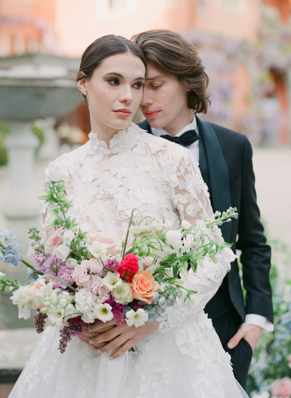wedding couple and bridal bouquet