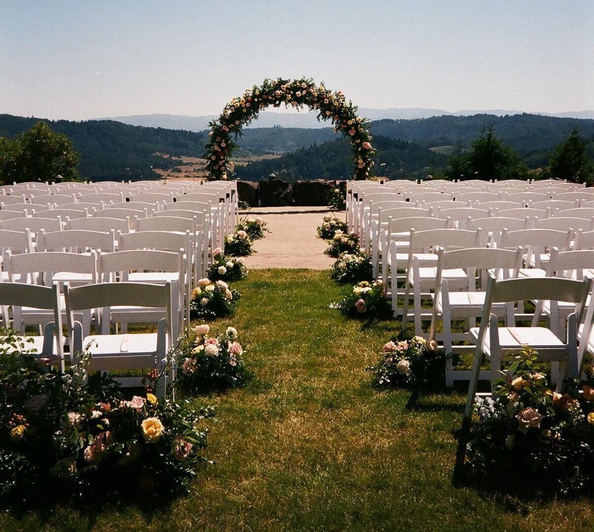 weddingceremonyflowers