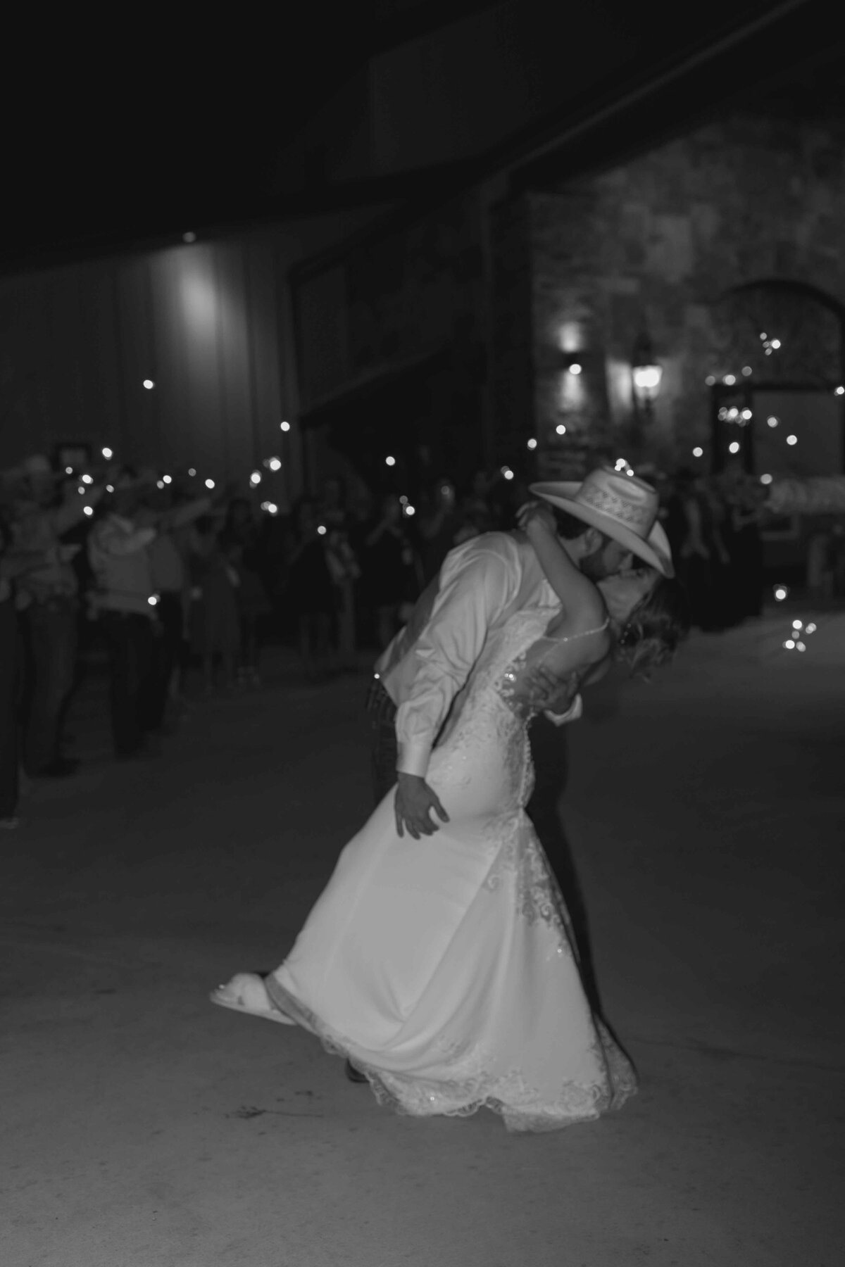 Dakota&Hope'sSneakPeeks-courtneyagaryphotography-62