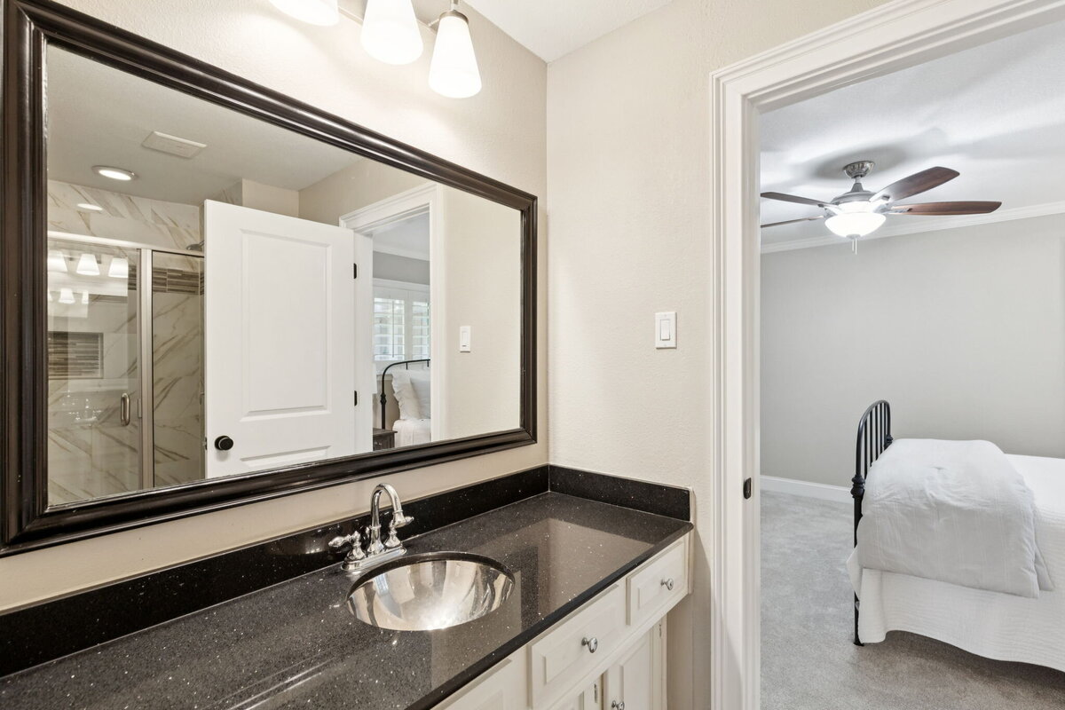 28-14420Overview_028