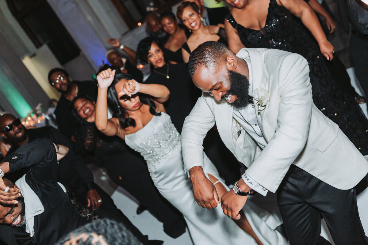 Historic-dekalb-courthouse-wedding-reception_201
