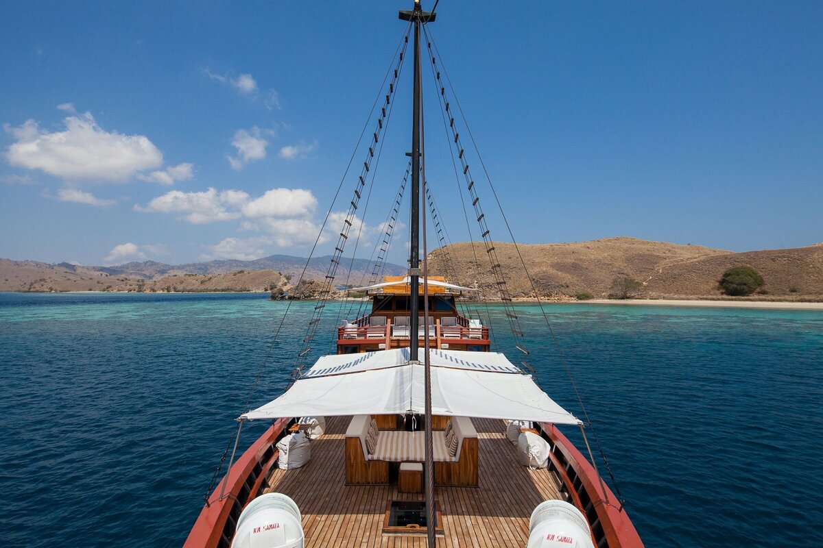Samata Luxury Yacht Charter Komodo Boat Samata 3