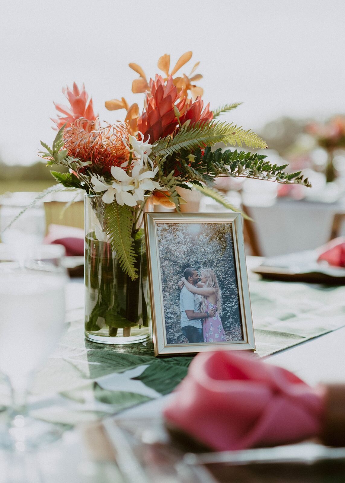 welcome-party-tropical-pink-table-2