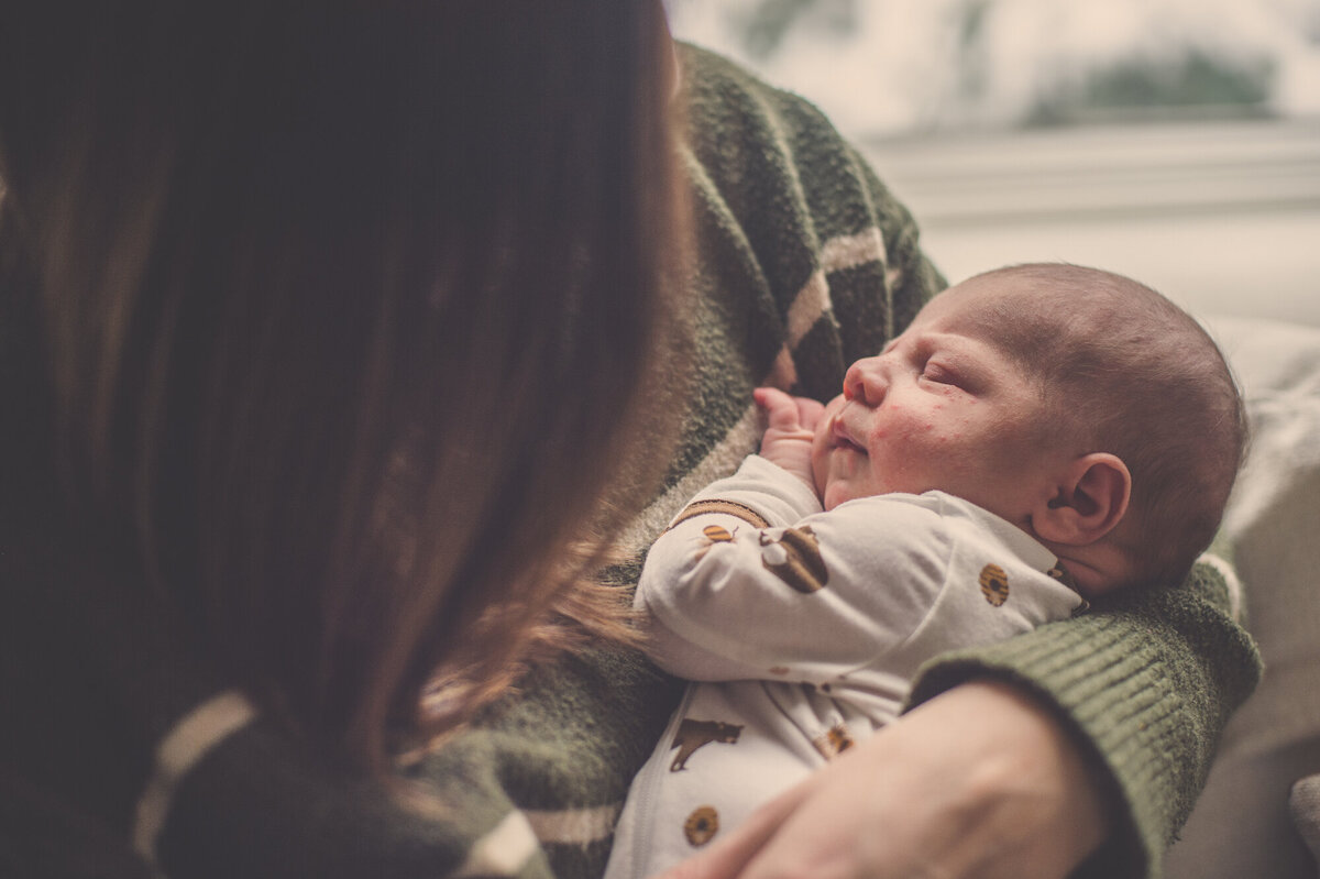 ct-newborn-photographer-within-mothehood-baby-7