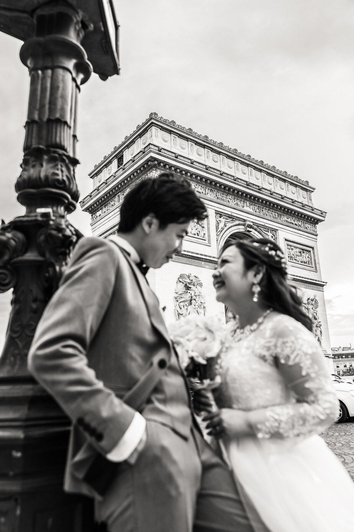 Paris_photowedding_Arc-de-Triomphe_41
