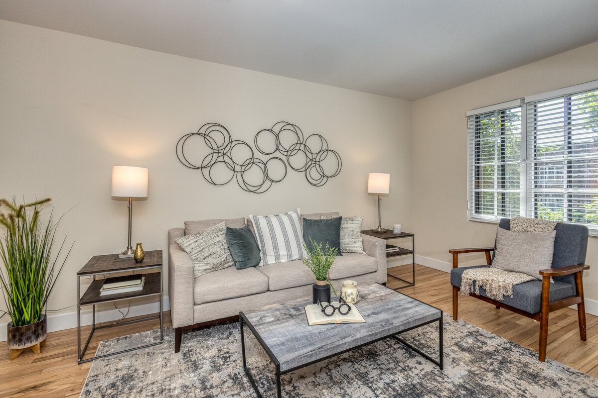 958-968 N Washington St-Mary Lou Apartments in Downtown Denver-Unit 958-202 staged-006