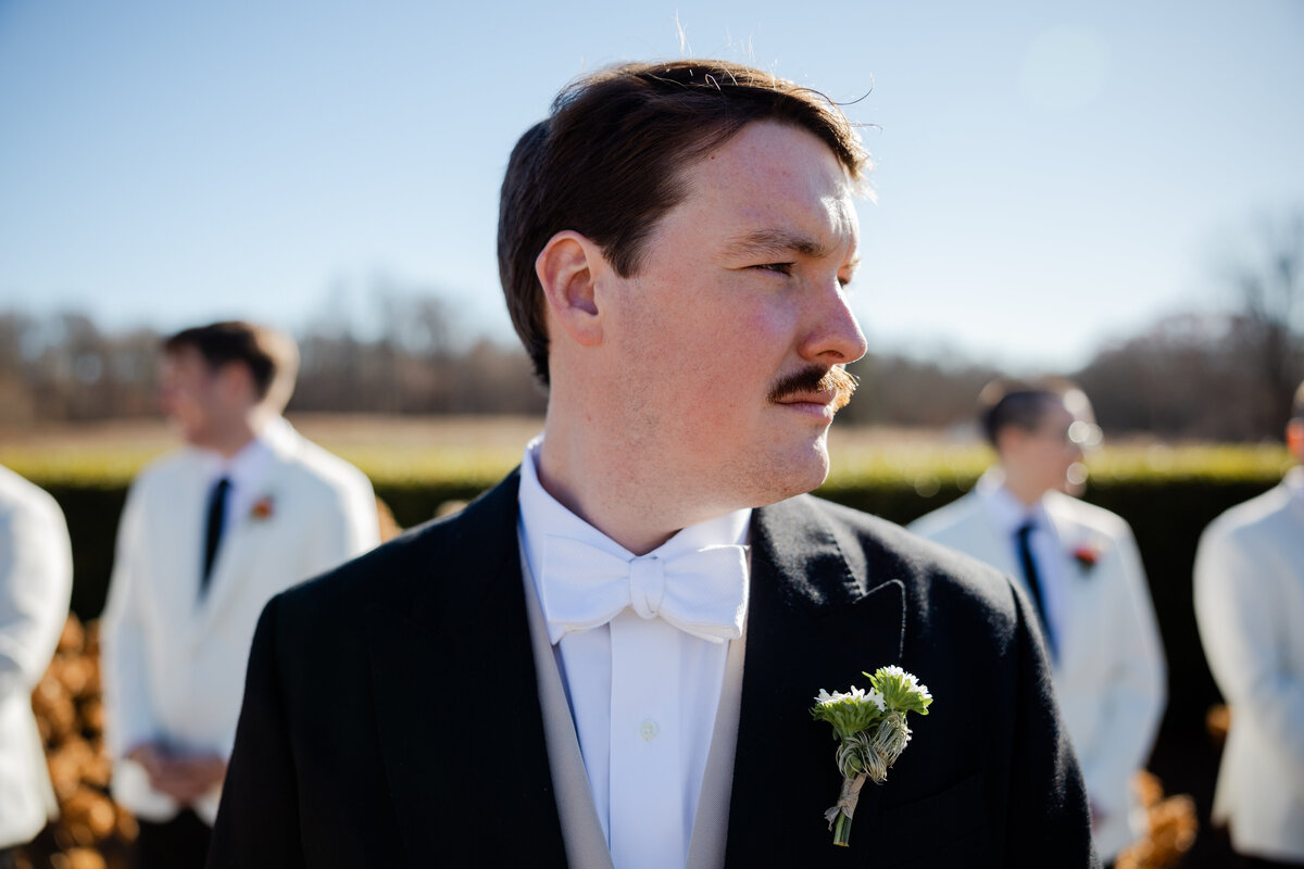 groom-party-wedding-portraits-at-smith-farm-gardens