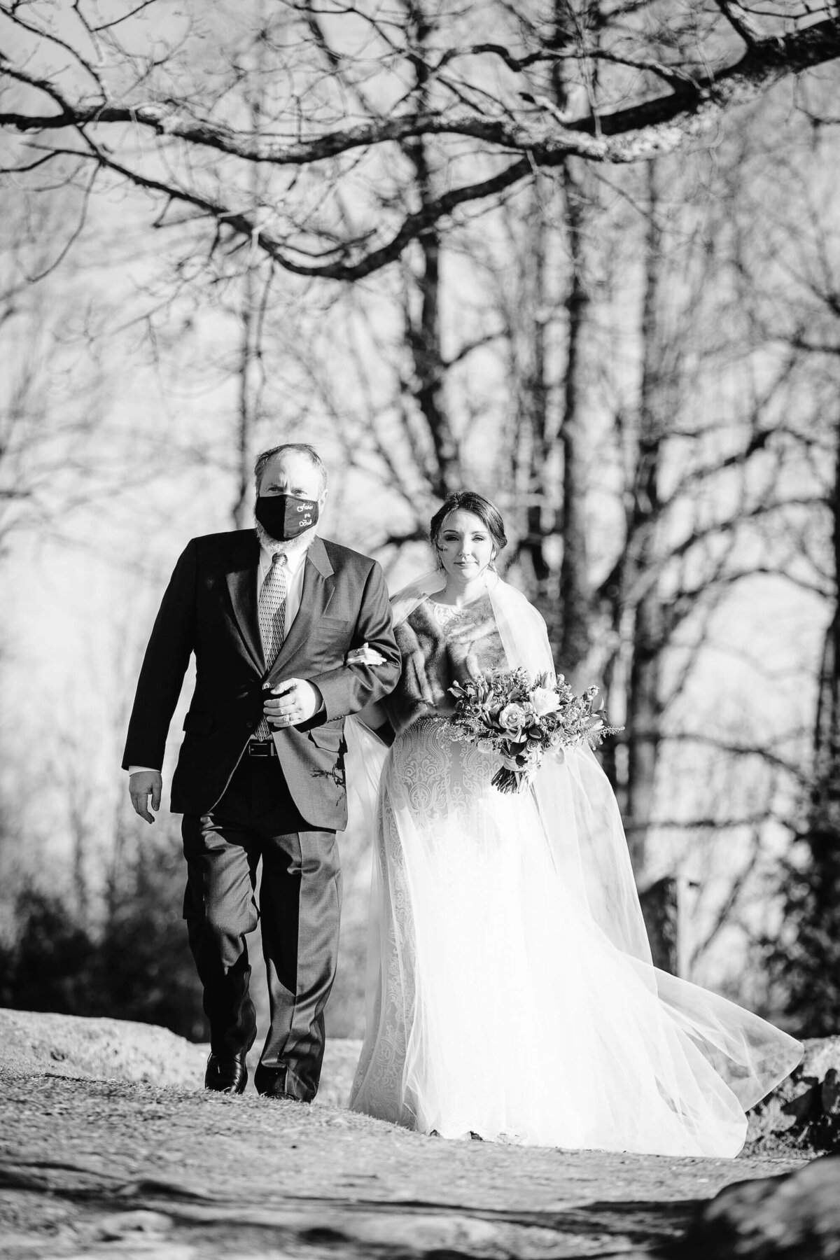 Jump-Off-Rock-NC-Mountain-Elopement-7