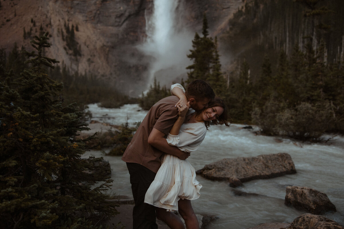 Yoho-Takakkaw Falls Connection Session SML-254