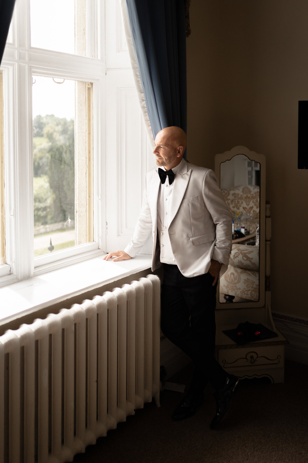 Groom portrait at Orchardleigh Estate
