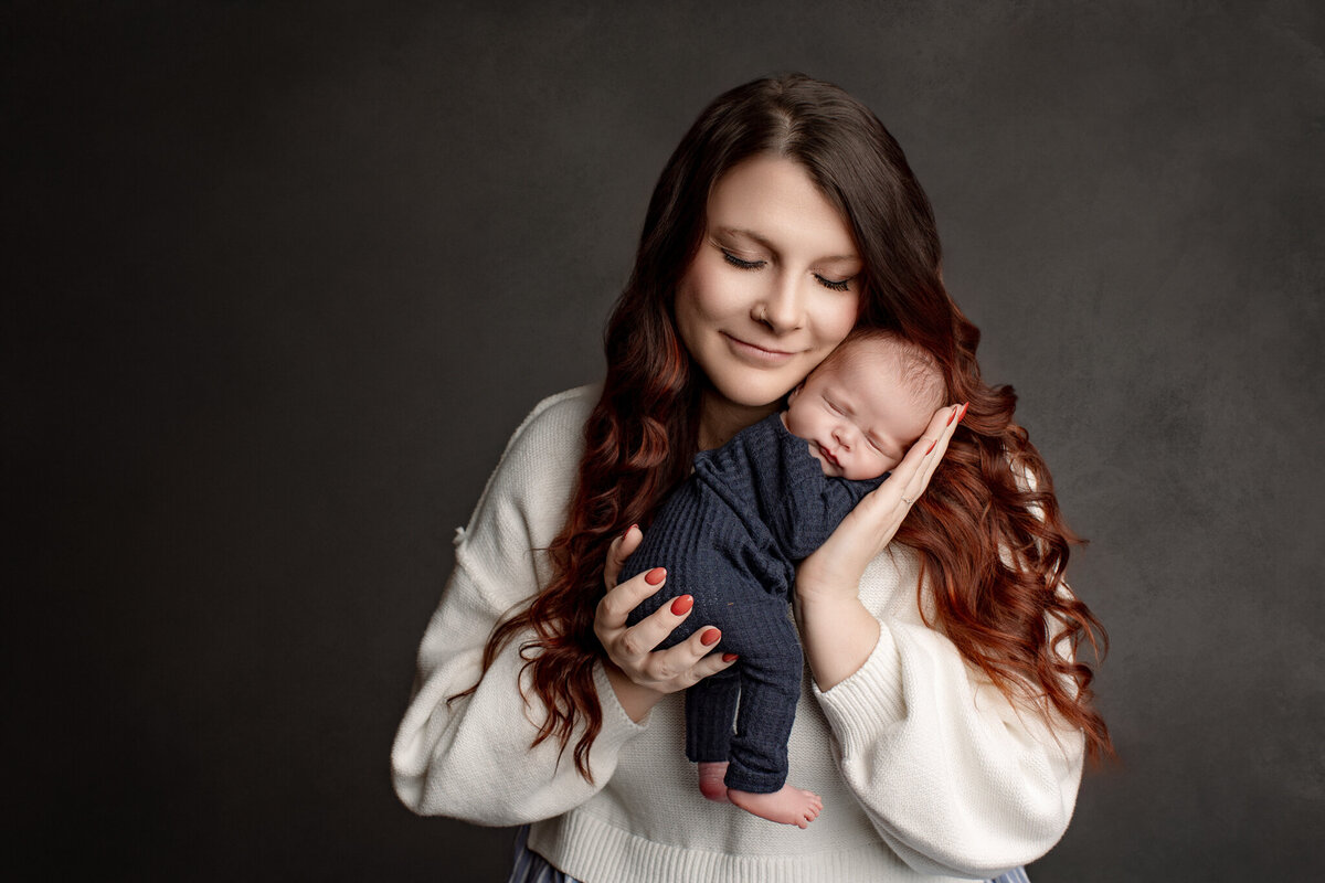 Farmington AR motherhood photography, newborn photoshoot Pleasant Grove AR