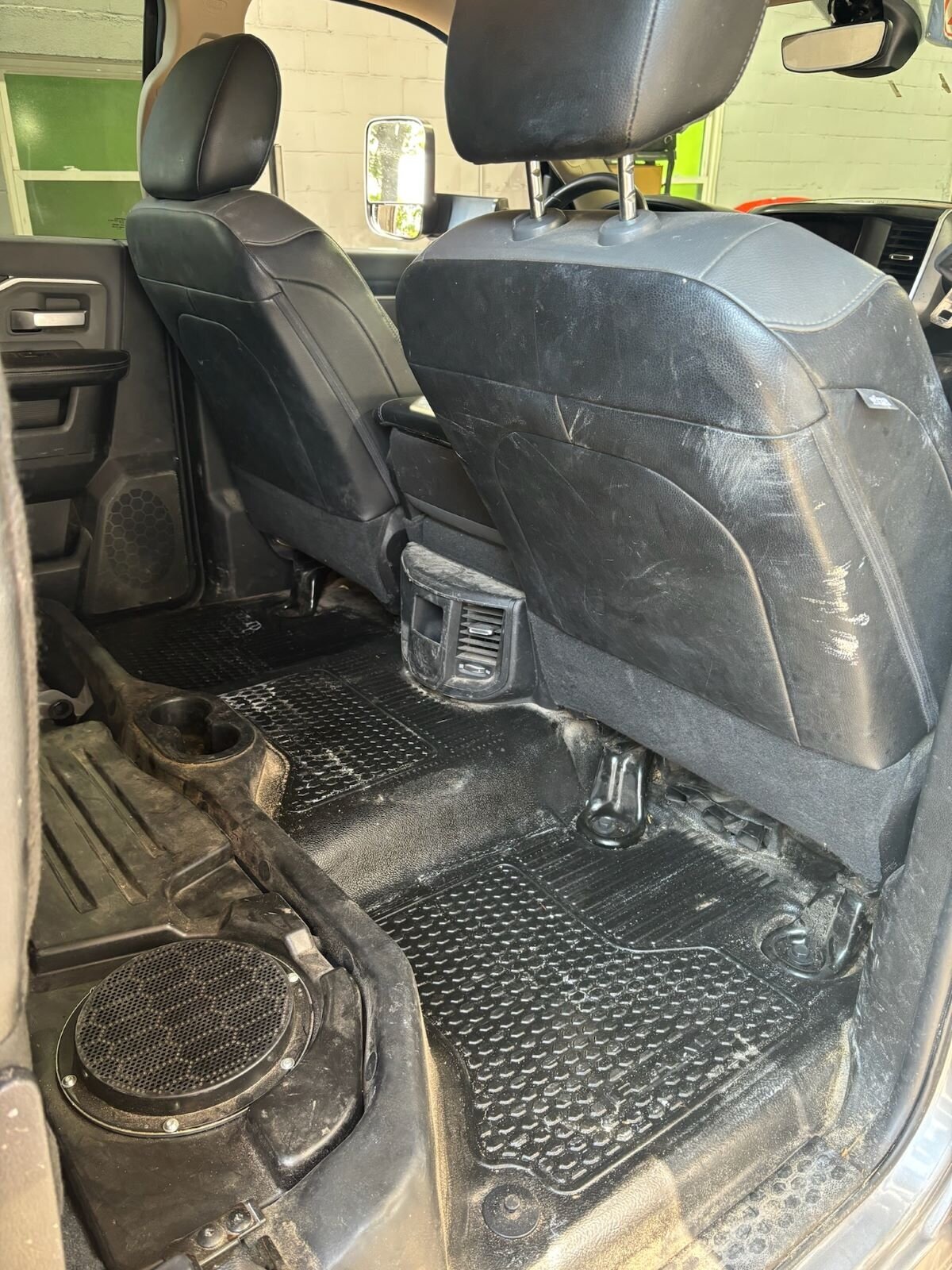 kalebs-auto-detailing-interior-detail-43