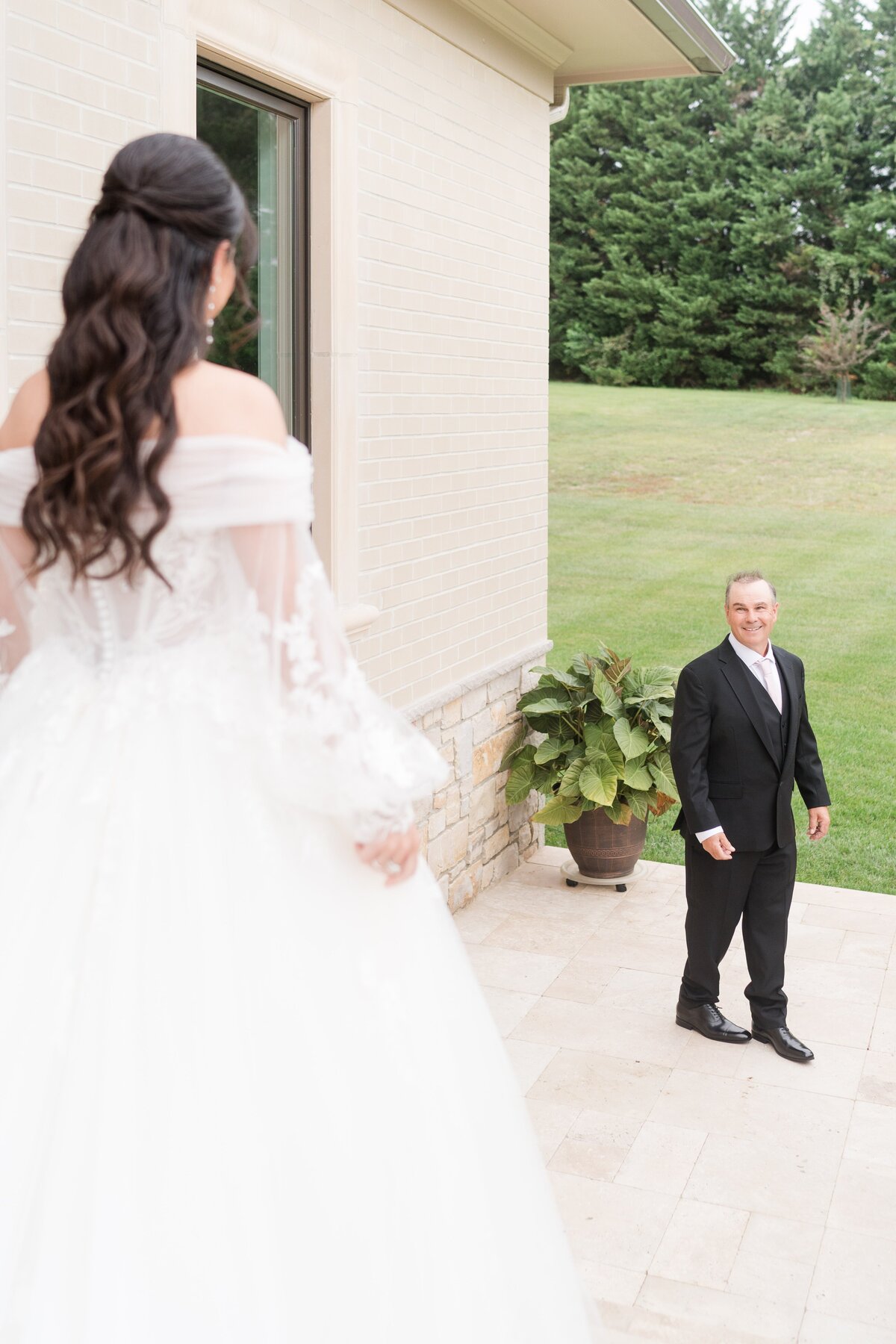 daughter and dad first look