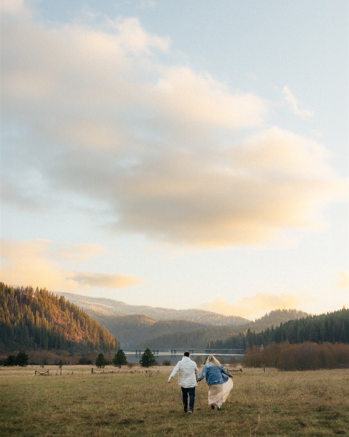 couples photos at sunset