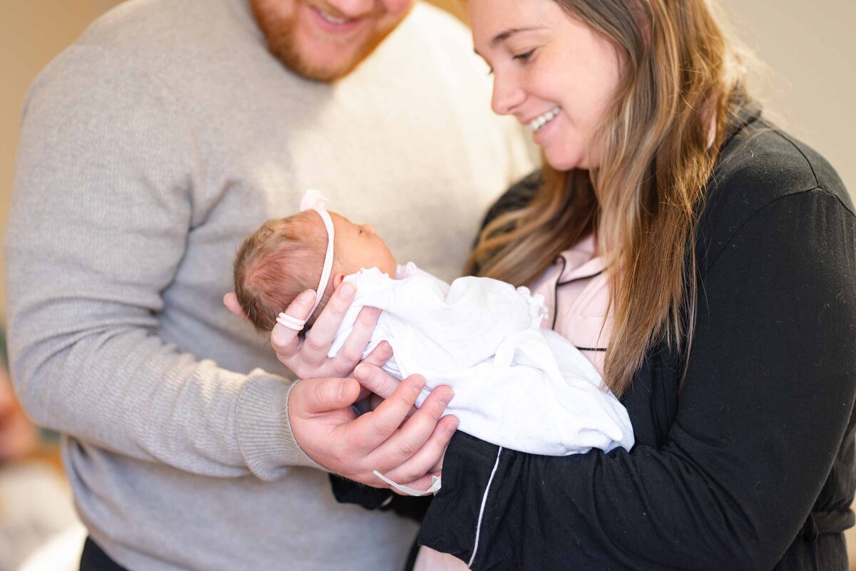 Henley-Newborn-Fresh 48-West Virginia-19