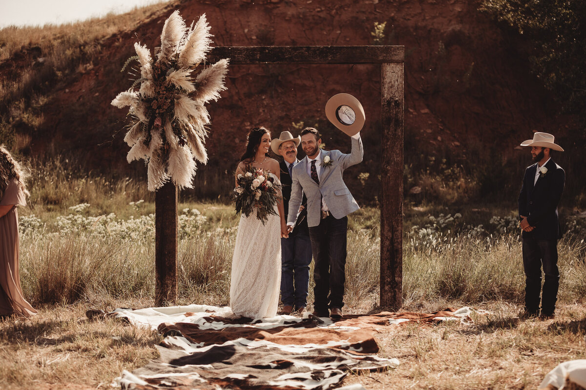 rustic-ranch-wedding-Native-Roaming-Photography-62