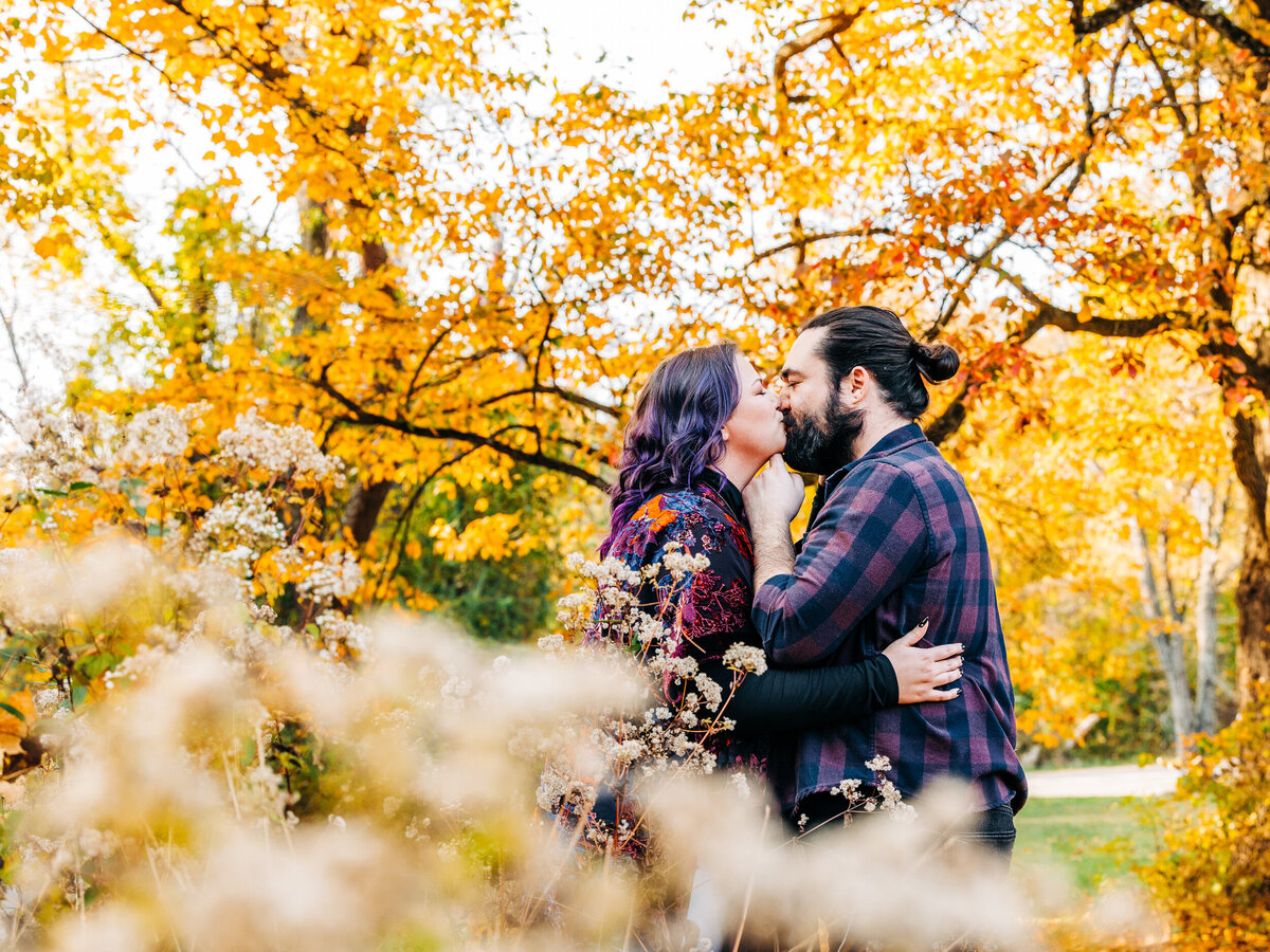 fall-engagement-photos-south-park-cascades-dog-portrait--25